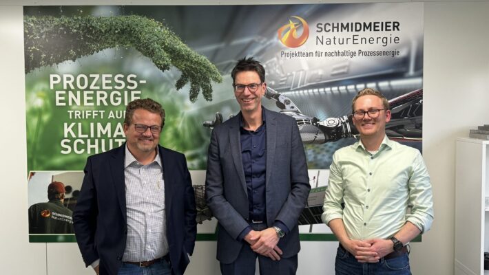 Thomas Schmidmeier, Ferdinand Schmidmeier und Dr. Robert Greb von der REWAG Regensburg