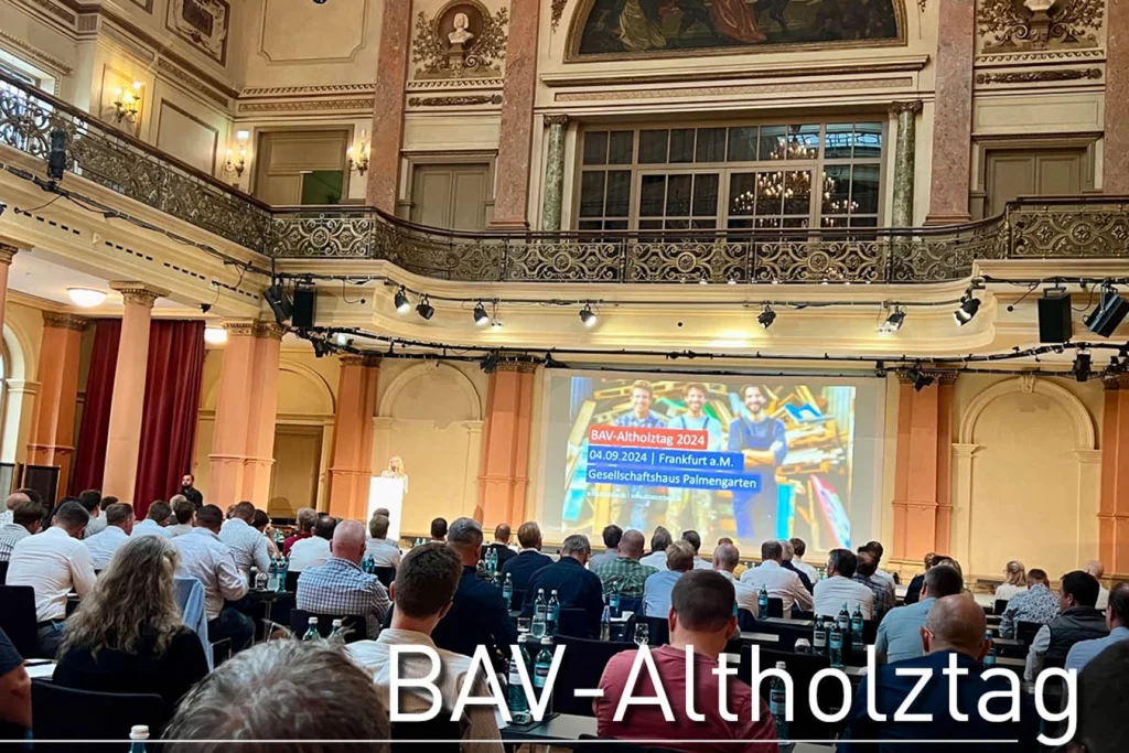 Schmidmeier NaturEnergie auf dem BAV-Altholztag 2924