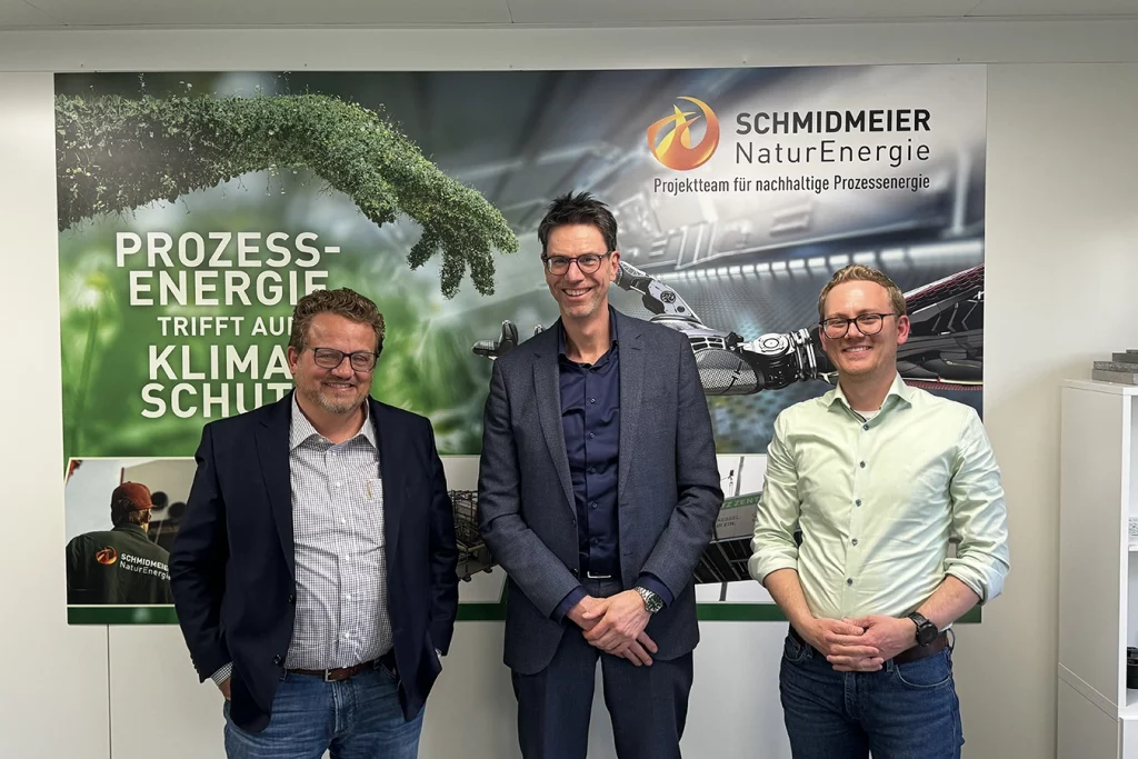 Geschäftsführer Thomas und Ferdinand Schmidmeier zusammen mit dem Geschäftsführer der REWAG