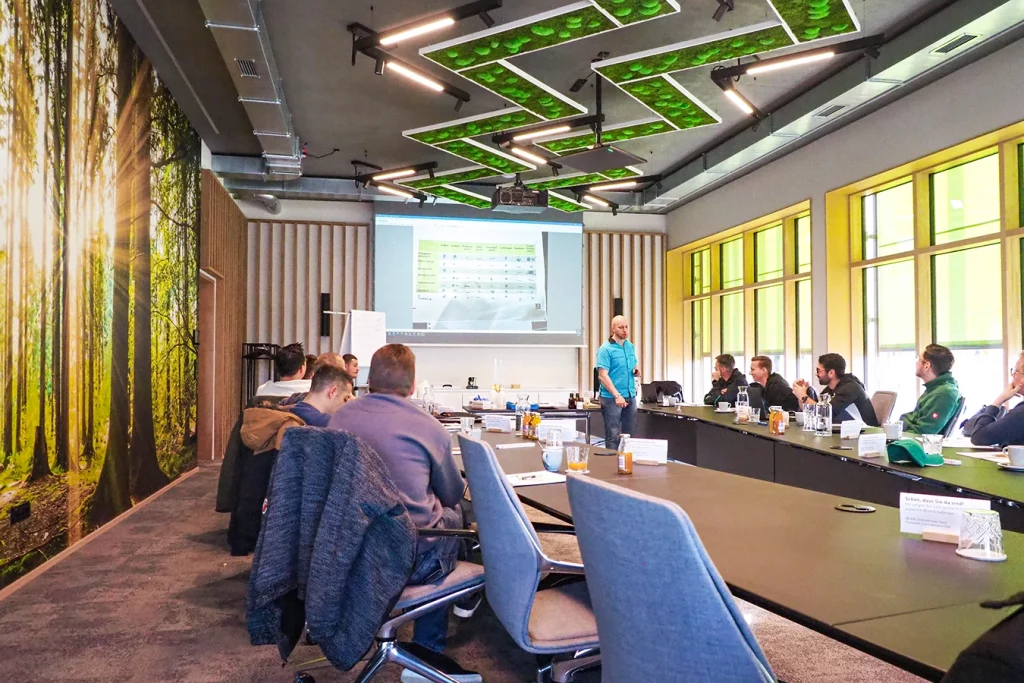Großer Besprechungssaal, in dem die Schulung stattgefunden hat
