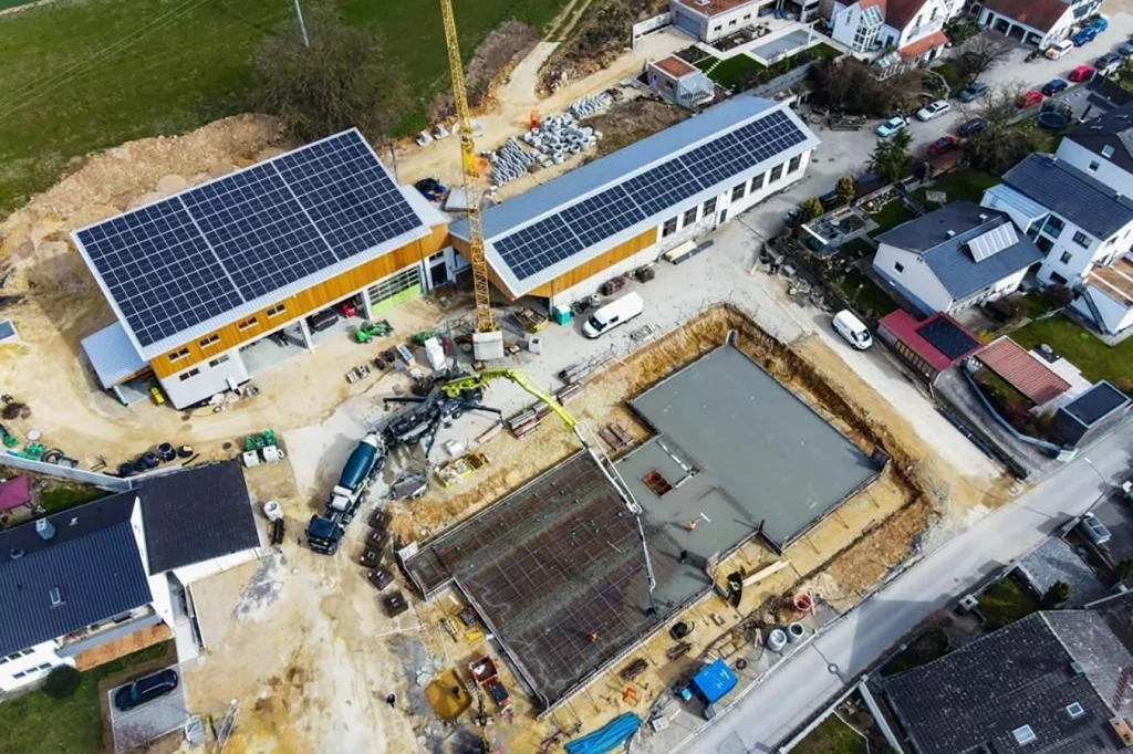 Drohnenaufnahme von der Baustelle der Firma Schmidmeier in Zeitlarn