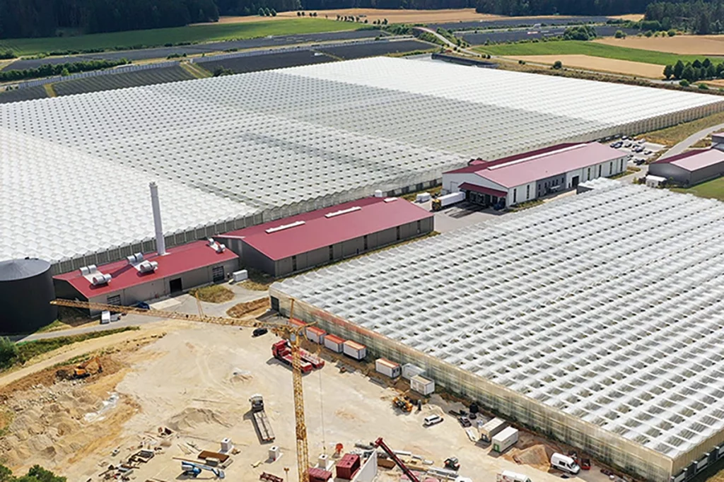 Aufnahme der Gewächshäuser und der Biomasseanlage in Feulersdorf