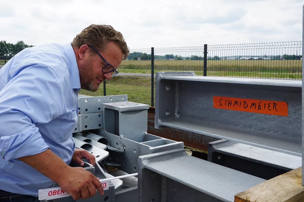 Thomas Schmidmeier arbeitet an der Whisky-Dampf-Anlage für Schottland