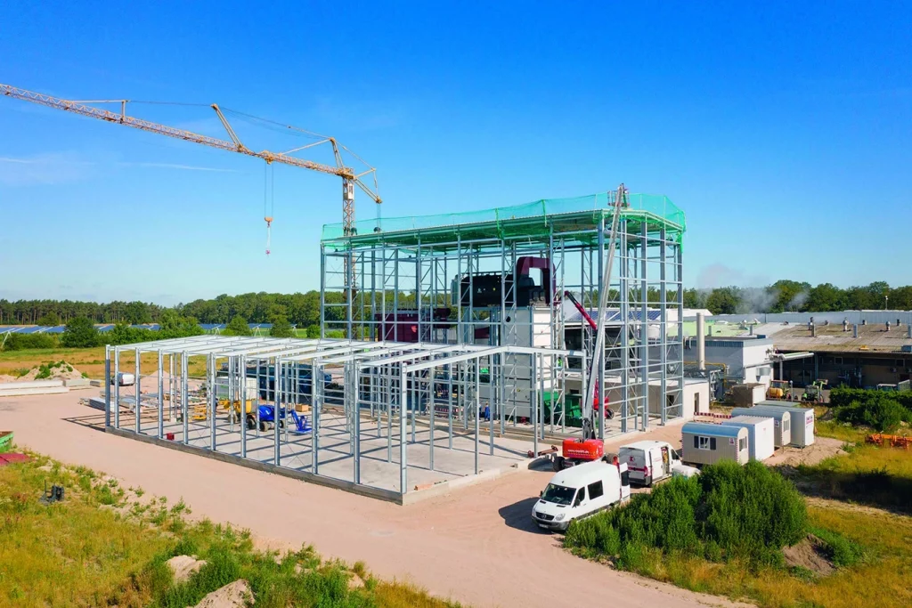 Gerüst des Gebäudes für die Biomasseanlage bei Steinicke in Lüchow