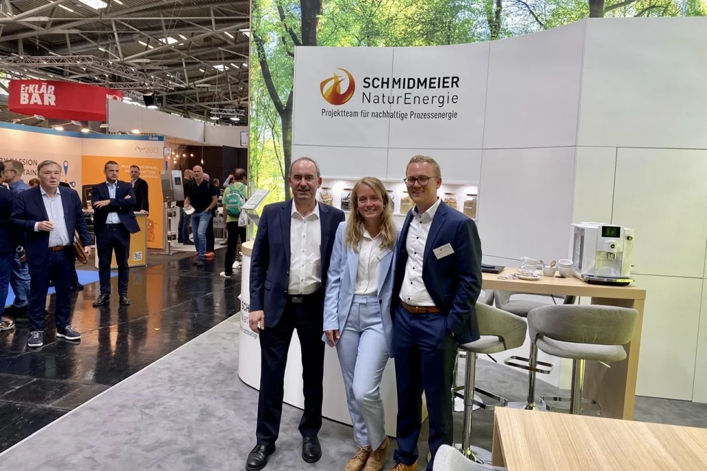 Ferdinand und Theresa Schmidmeier auf der IFAT 2024, Besuch von Staatsminister Hubert Aiwanger an unserem Stand