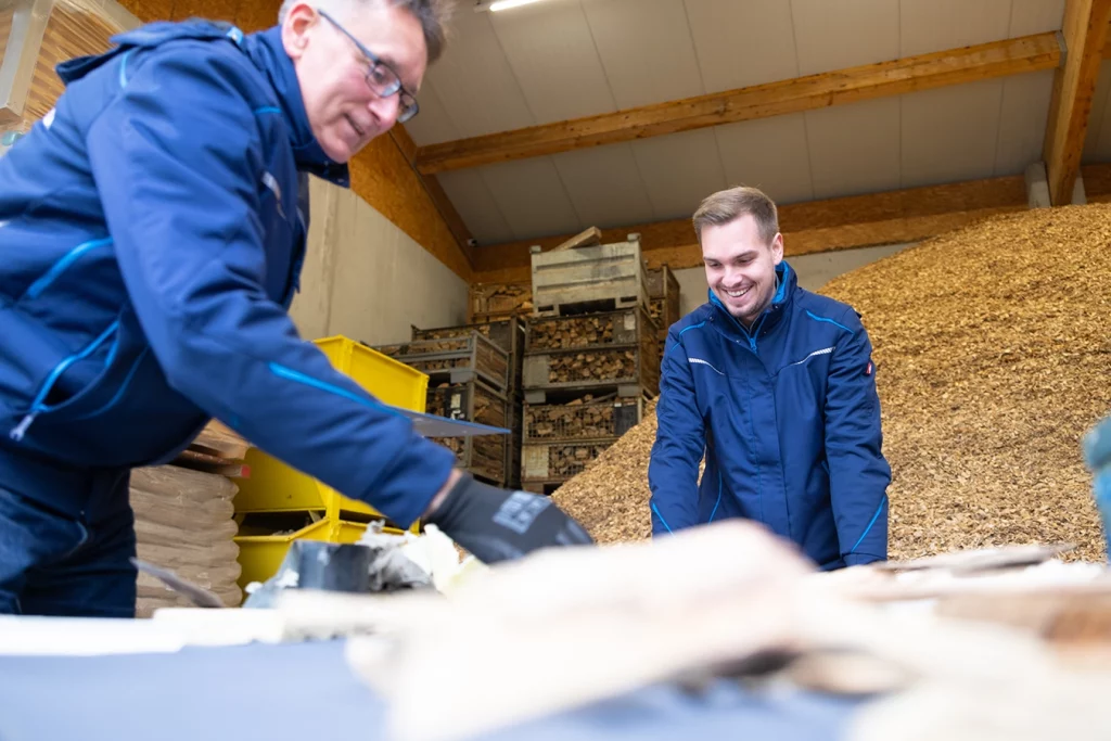 Pete Heuer und Daniel Dluhosch bei einer Schulung der Technologica GmbH