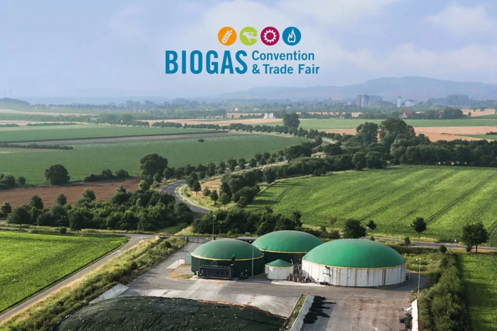 Bild einer Biogasanlage mit dem Logo der Biogas Convention & Trade Fair