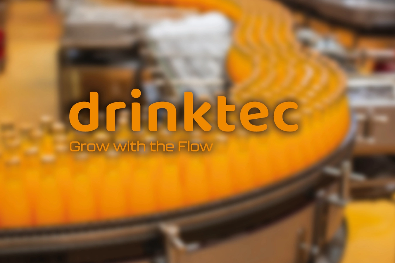 Logo für die drinktec - Grow with the Flow in oranger Schrift