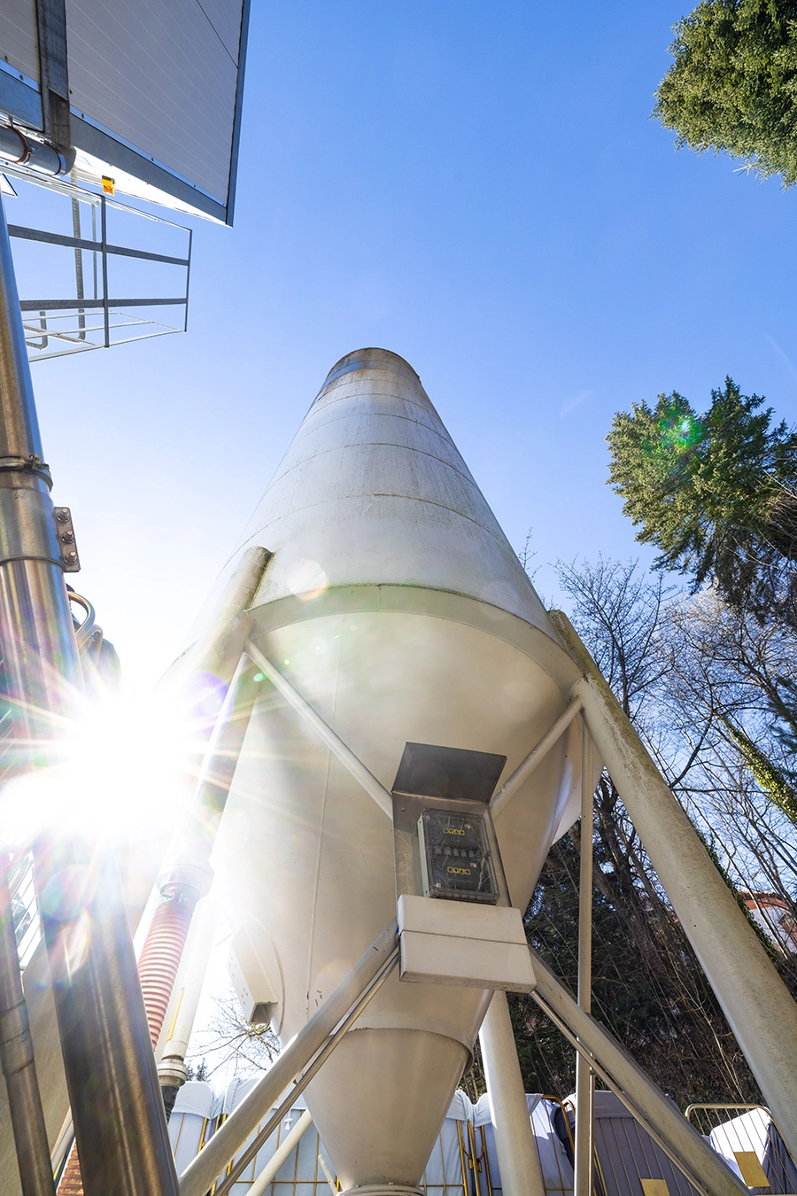Ansicht des Pelletsilo der Anlage in Lohberg