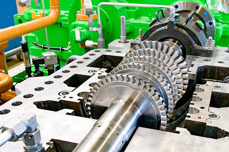 Blick auf eine Turbine bei einem Factory Acceptance Test