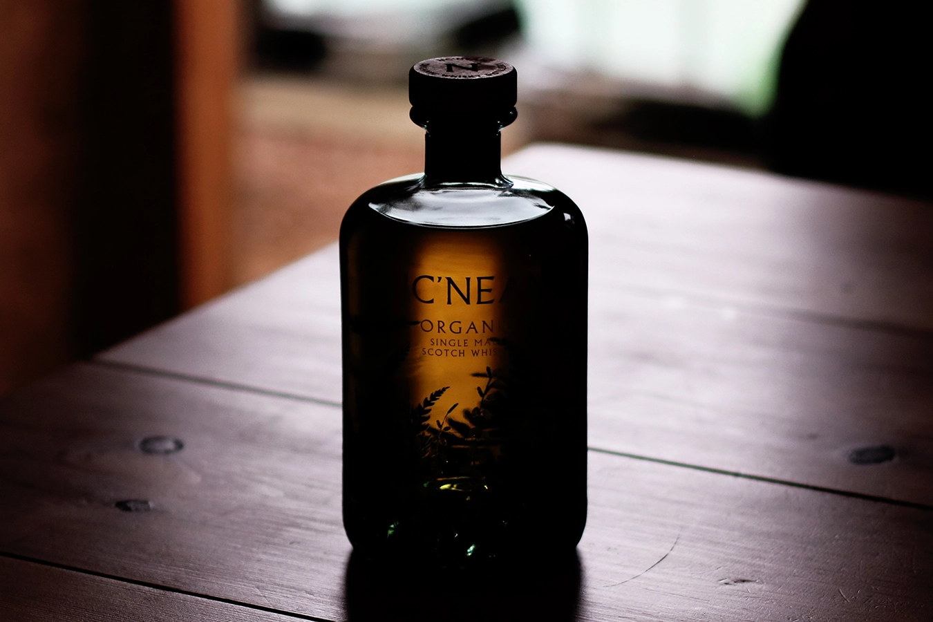 Whiskey Flasche des Unternehmens in Drimnin.