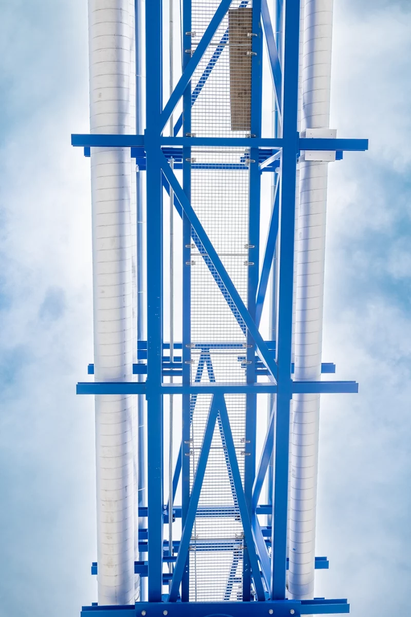Detaillierte Aufnahme der Rohrbrücke Penzberg von unten.